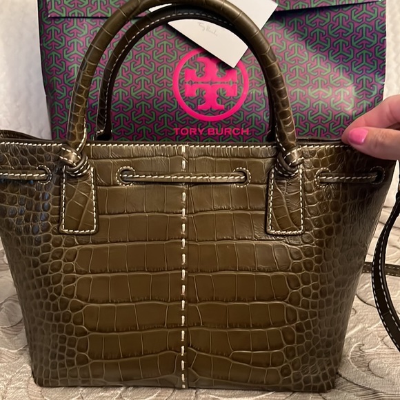 Tory Burch carryall bag Like New condition - Picture 4 of 12